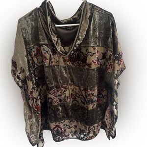 Dor Dor Coutour Crushed Velvet Paisly Poncho Large
